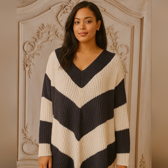 Lane Bryant V-Neck Sweater - Black and White - Picture 1 of 7